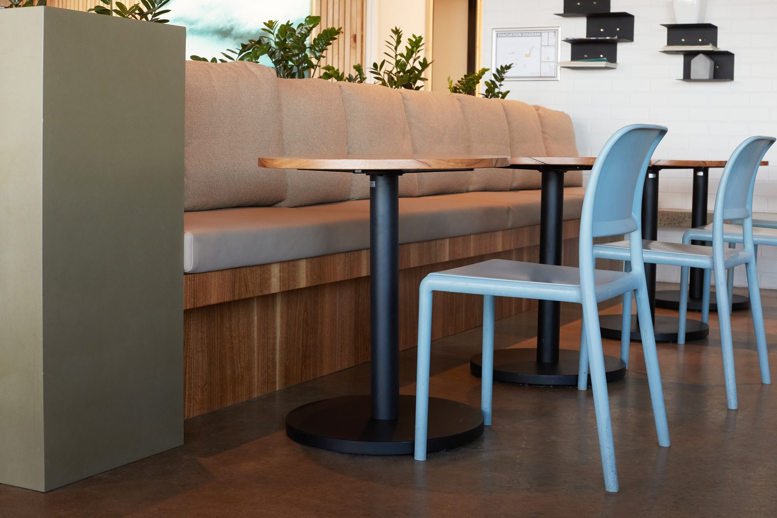 NOROCK self-stabilizing base in a hospitality venue